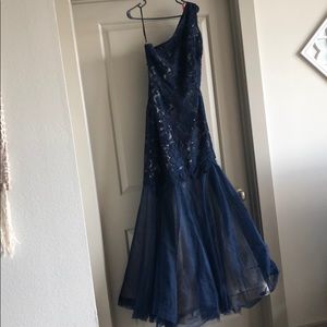 Monique Lhullier Navy Gown